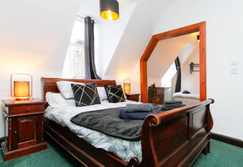 Carlton Hotel - Housity