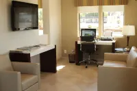 Super 8 by Wyndham Montrose