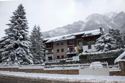Hotel & Spa Real Villa Anayet Отели в г. 