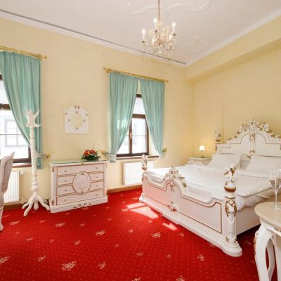 Standard Double Room Gold Promo Code