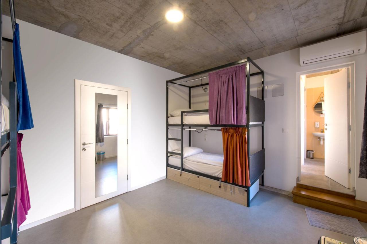 4人混合宿舍（一张床位）