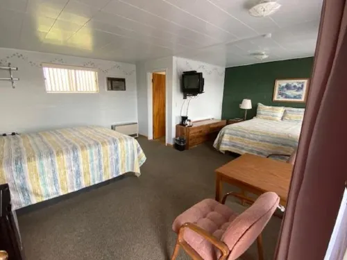 Lamplighter Lodge