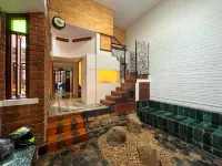 Rahees Bi Roambay -Backpacker Hostel