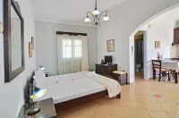 Nikos Sea View Apartments
