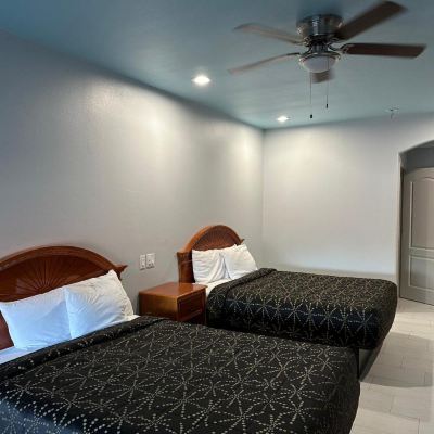 Queen Room with Two Queen Beds-Smoking La Copa Inn Promo Code