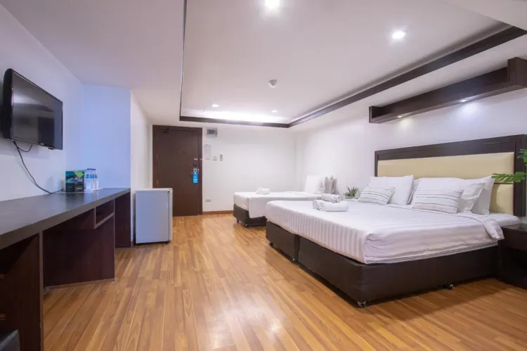 ห้องพักสำหรับสามท่านพร้อมระเบียง