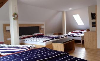 Gasthof Hotel zum Rebstock - Housity