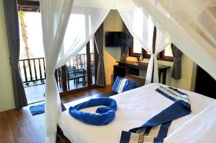 Deluxe Double Bed with Sea View