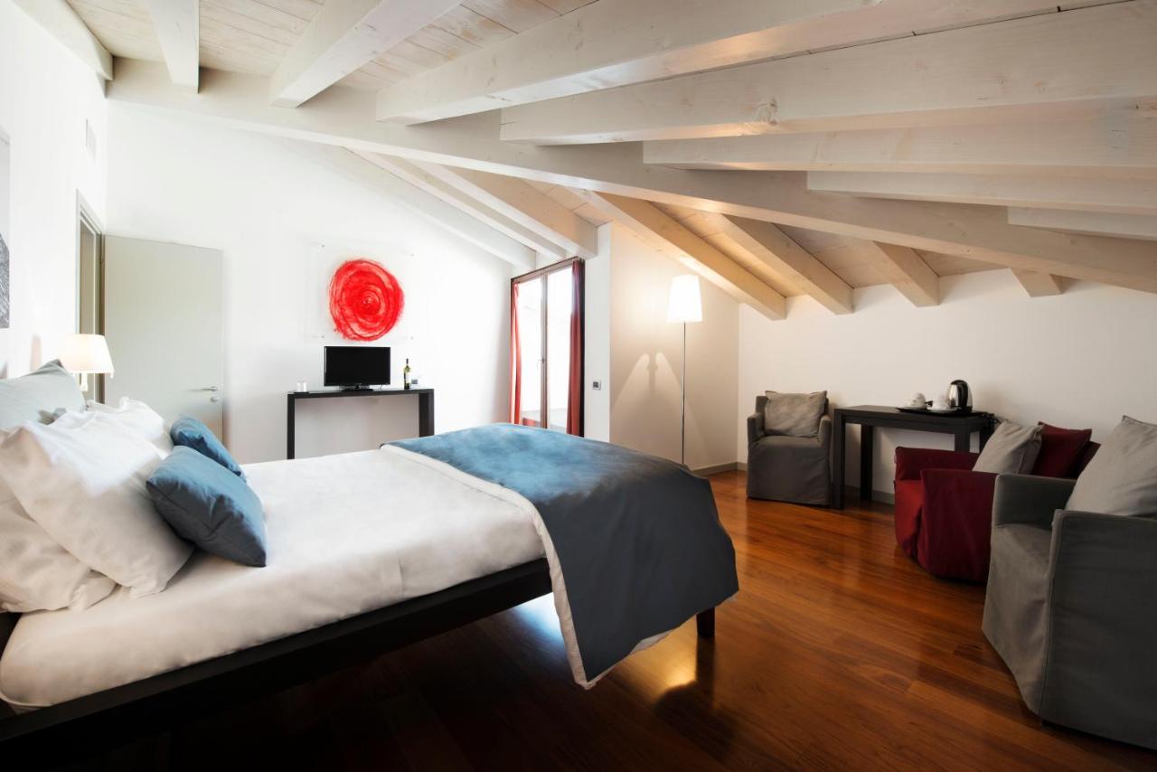 豪华家庭间 - 带湖景