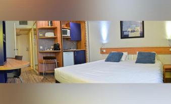 Art Hotel Paris Est - Housity