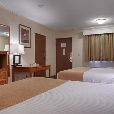 Queen Room with Two Queen Beds Red Coach Inn Promo Code