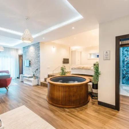 Padam Hotel & Spa