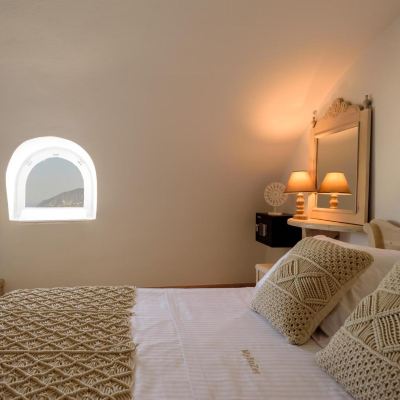 Honeymoon Maisonette Cave Suite Caldera Sea View & Pool View Kallisto Promo Code