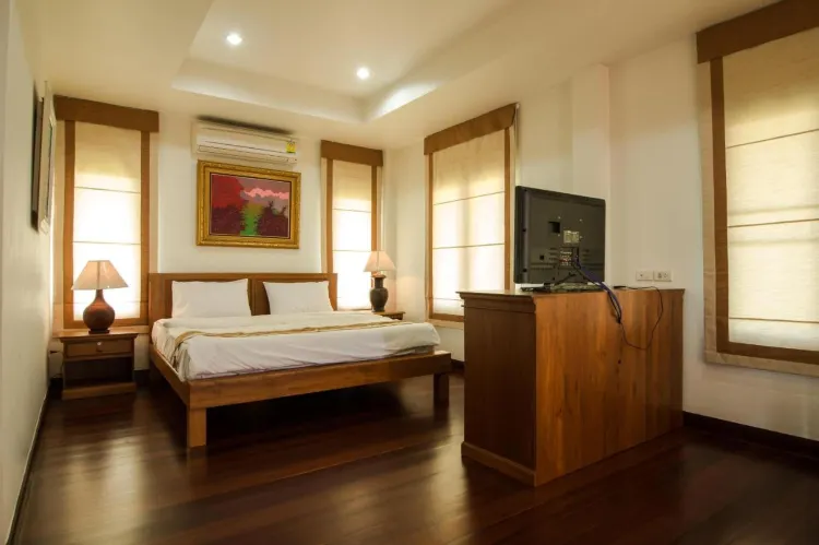 ห้องซูพีเรียร์ เตียงใหญ่ 1 เตียง