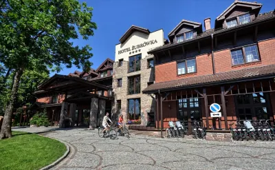 Hotel Żubrówka Spa & Wellness のホテル