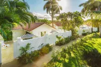 Couples Tower Isle Hotele w: 