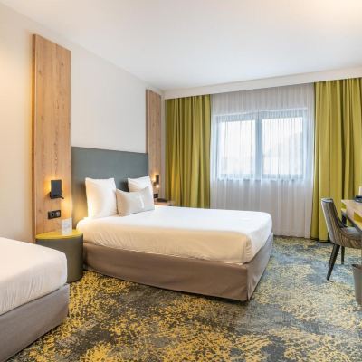 Triple Room, 1 Queen Bed With Sofa Bed Hôtel Turenne Promo Code
