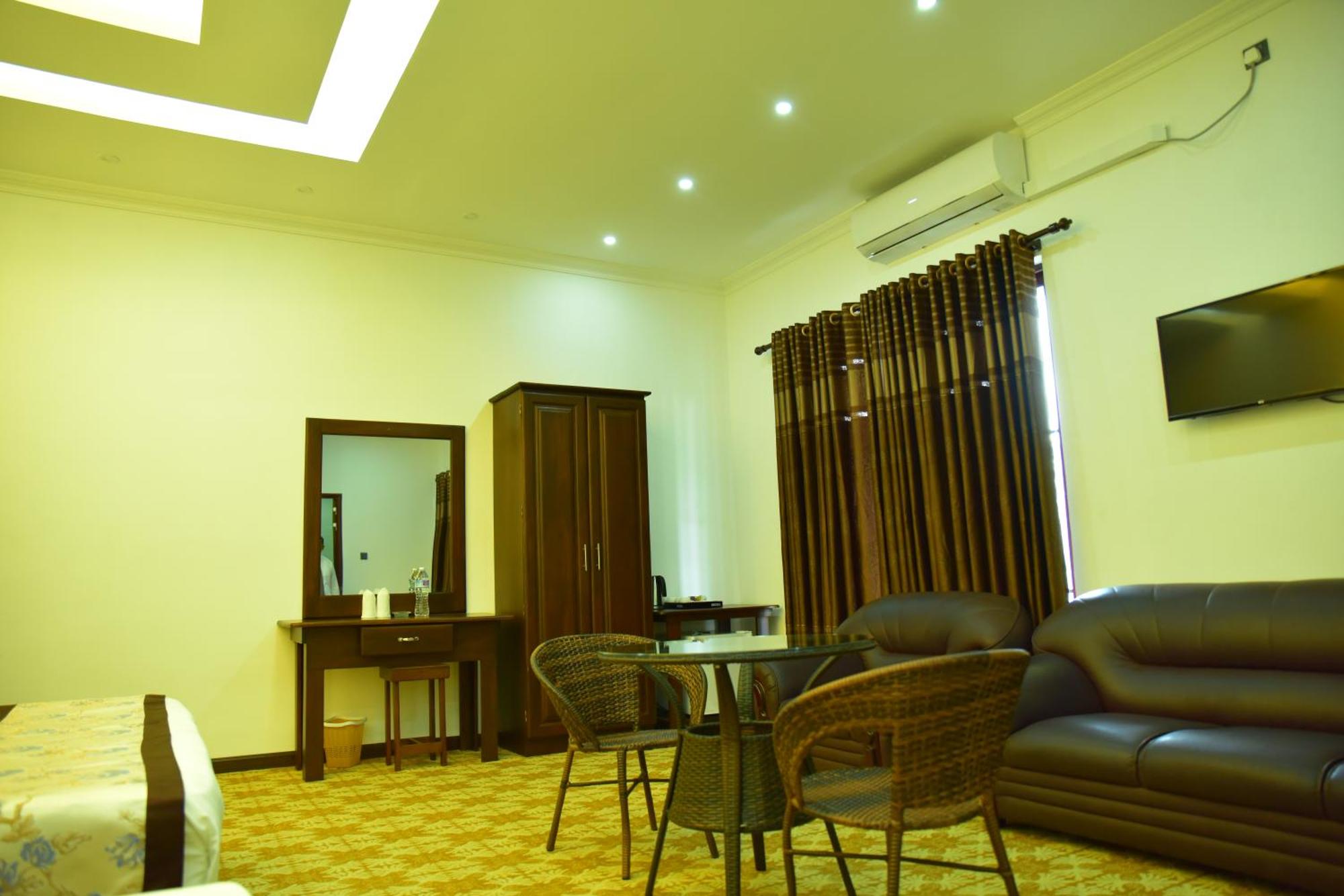 特大床套房带阳台