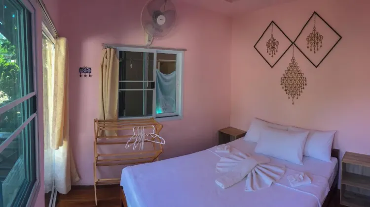 ห้องสแตนดาร์ด เตียงใหญ่ 1 เตียง