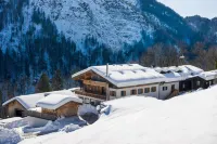 Berg'k'Hof Kaisertal - Alpine Hideaway Hotels in 