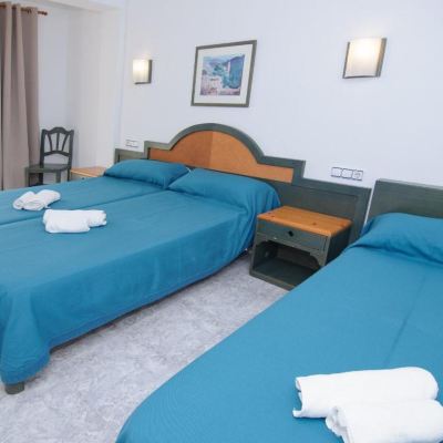Triple Room Hostal Rosalia Promo Code