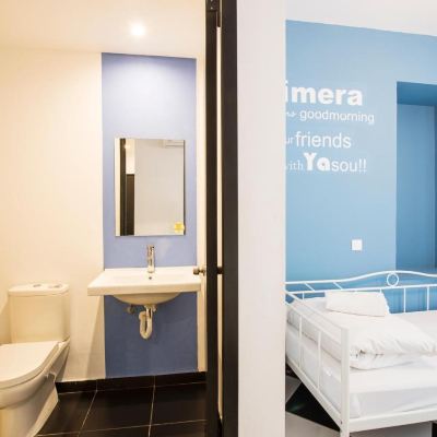 Twin Room (Ensuite) Safestay Athens Promo Code
