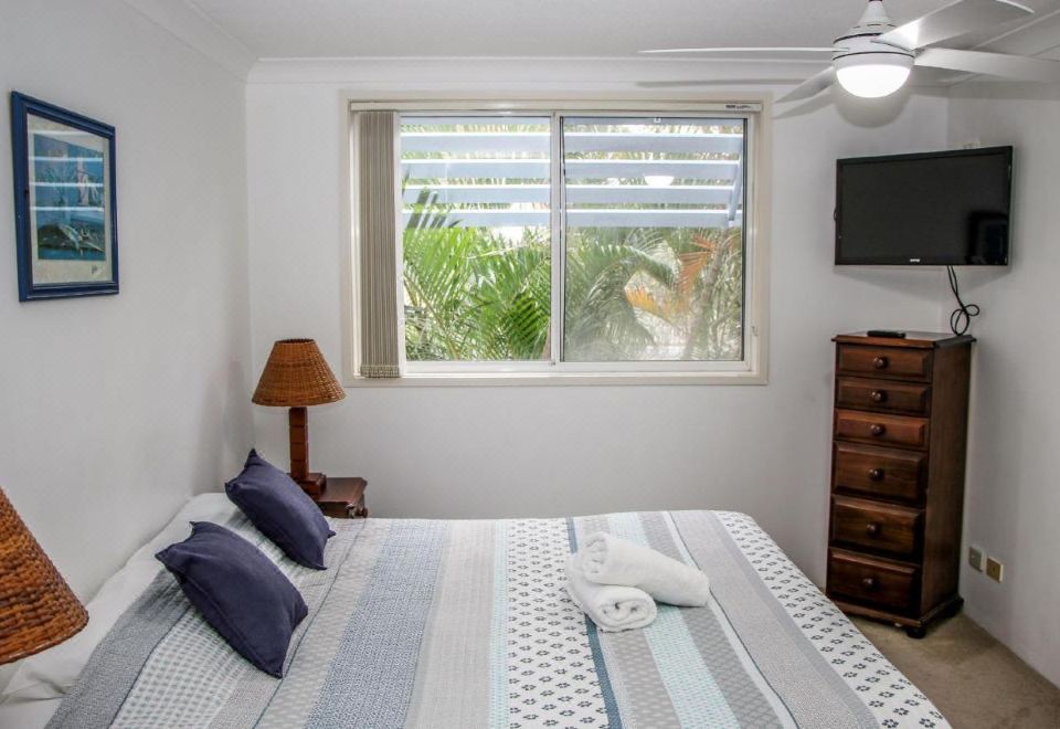 泳池景三卧室公寓 - 带阳台