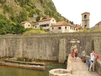 Una Apartments Hotéis em Kotor