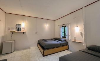 Khao Sok Jungle Huts Resort - Housity