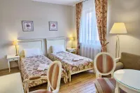 Villa Estera - Hotel & Restauracja
