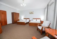 Khujand Grand Hotel Hotel di 