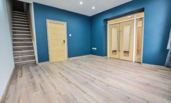 Regency GuestHouse Manchester North - Housity