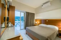 Hiona Holiday Hotel