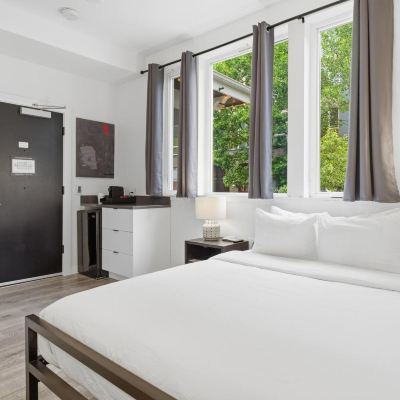 Queen Room-Accessible Sonder the Boylston Promo Code