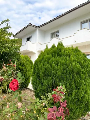 Guest House Nuhellari - Quiet family stay near Osumi Canyons Các khách sạn ở 