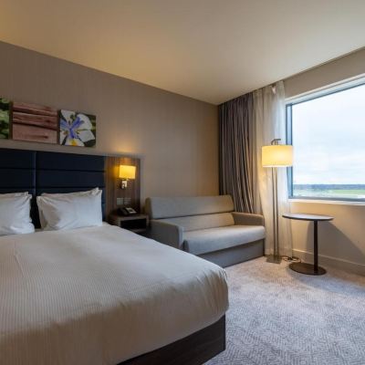 豪華特大床房 - 高樓層 伯明翰機場希爾頓花園酒店優惠