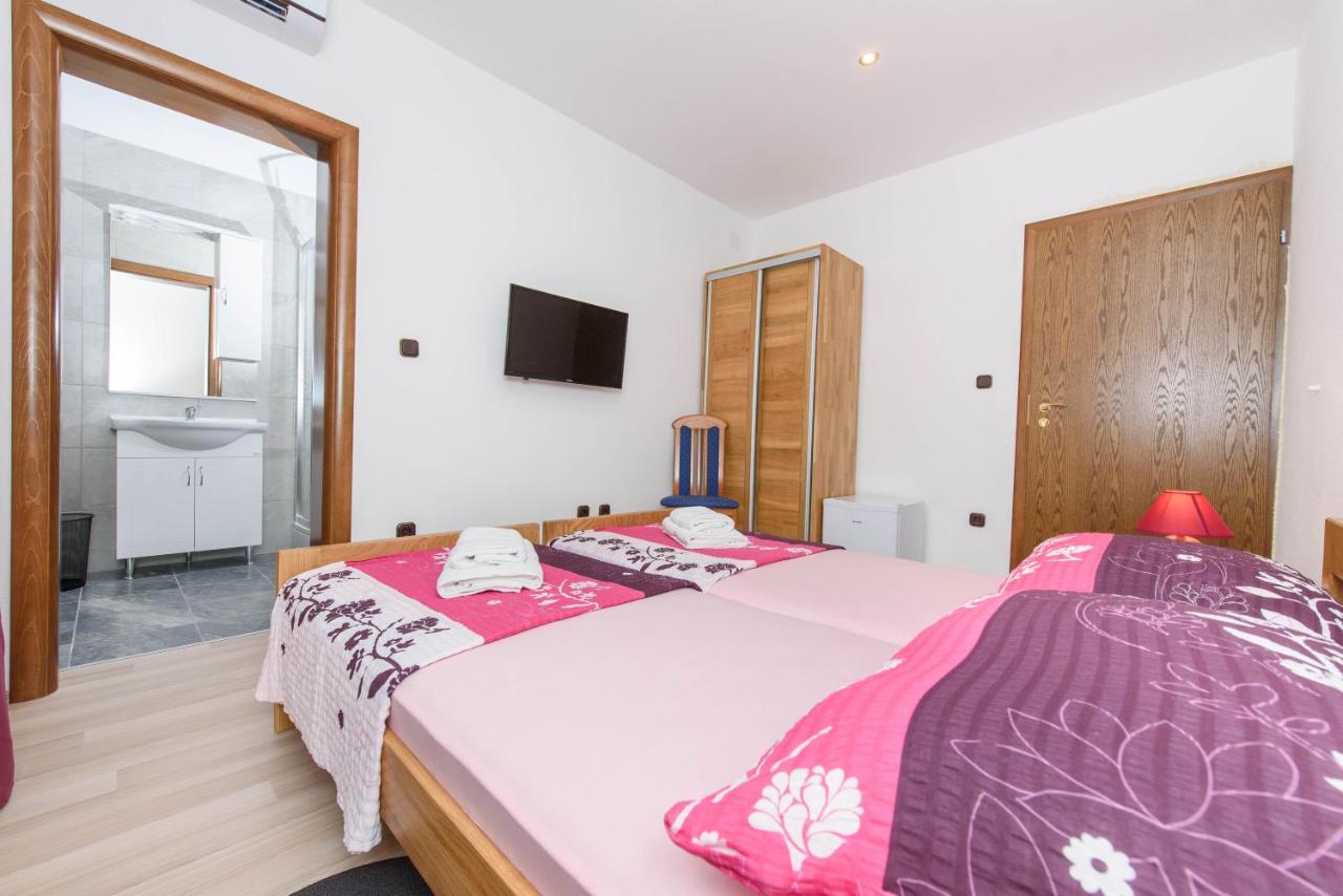 带阳台的标准双人或双床间