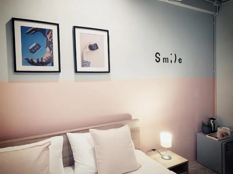 ห้องขนาดเล็ก เตียงใหญ่