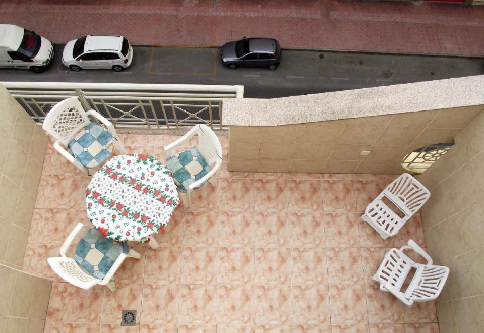 公寓， 三卧室 （5名成人 + 1名小童）