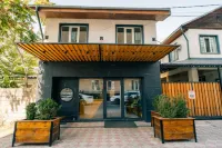 People Hostel & Coworking Hotels in 