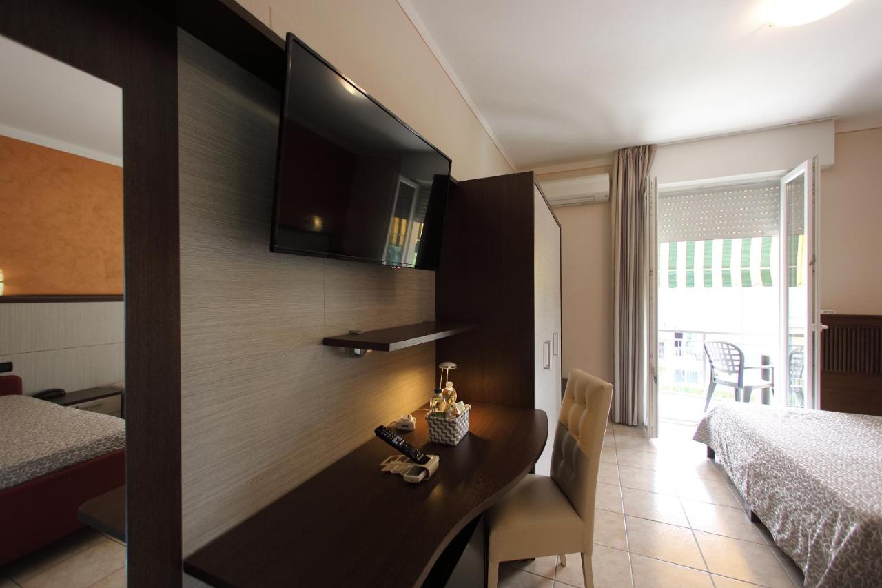 带阳台，享有花园风景的标准双人间