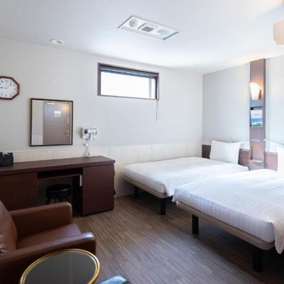 スタンダード ツインルーム ベッド (複数台) 禁煙 冷蔵庫 東横INN札幌すすきの交差点 クーポン