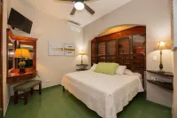 Club del Mar Oceanfront