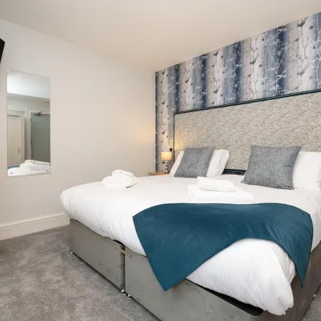 Portbyhan Hotel Отели в г. Лоо