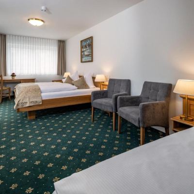 豪華三人房 舍瓦本維特飯店優惠