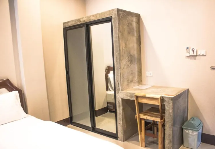 ห้องสแตนดาร์ด เตียงใหญ่ 1 เตียง