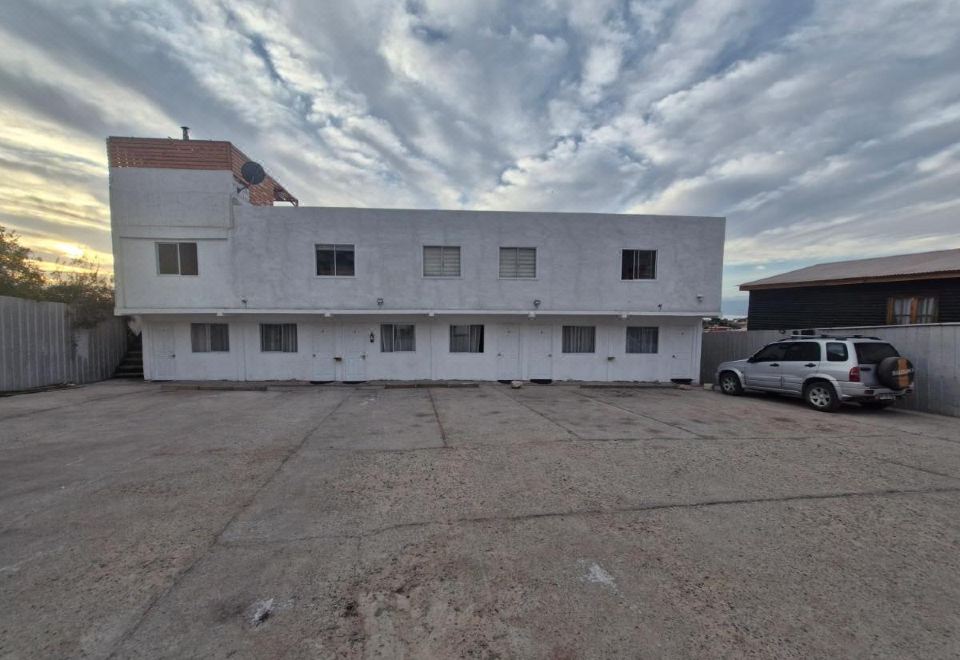 Hosteria Piedra Blanca - Housity
