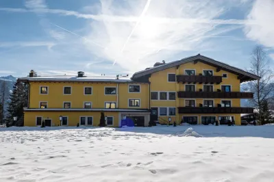 Mountain Hostel Hotel di 