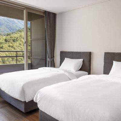 Room Selection At Check-in-Kensington Deluxe Double Or Twin Room (Clean Room) 켄싱턴리조트 지리산하동 쿠폰