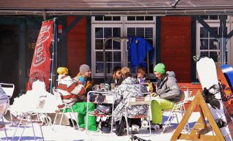 Hakuba Mountain Chalet - Housity